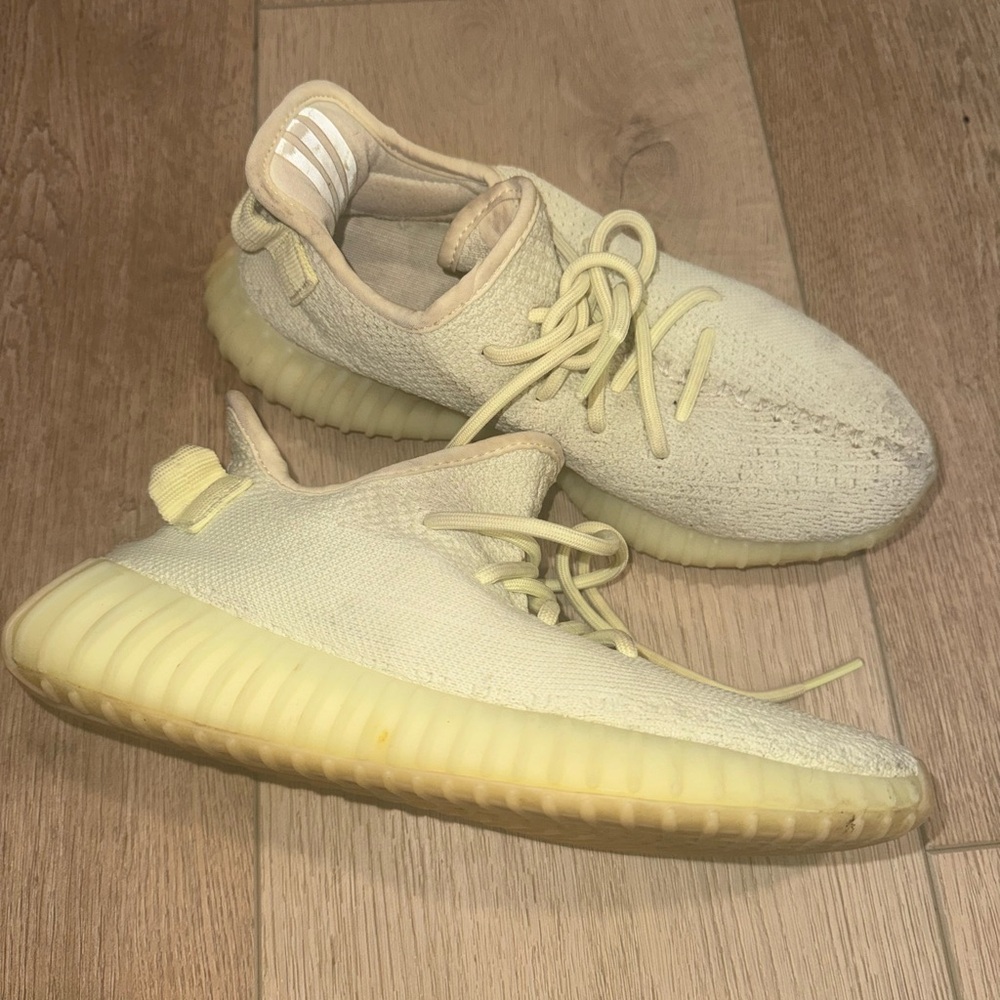 Yeezy 350 Butter size 6